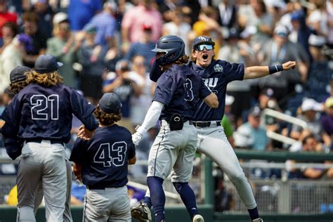 Blaze Brothers’ 3-run homer in the 9th gives Oral Roberts a 6-5 win in the College World Series